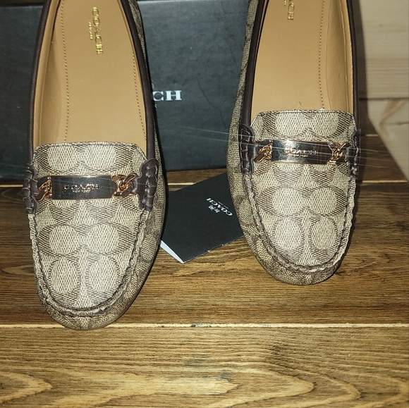 Olive sig coach flats - Picture 6 of 6